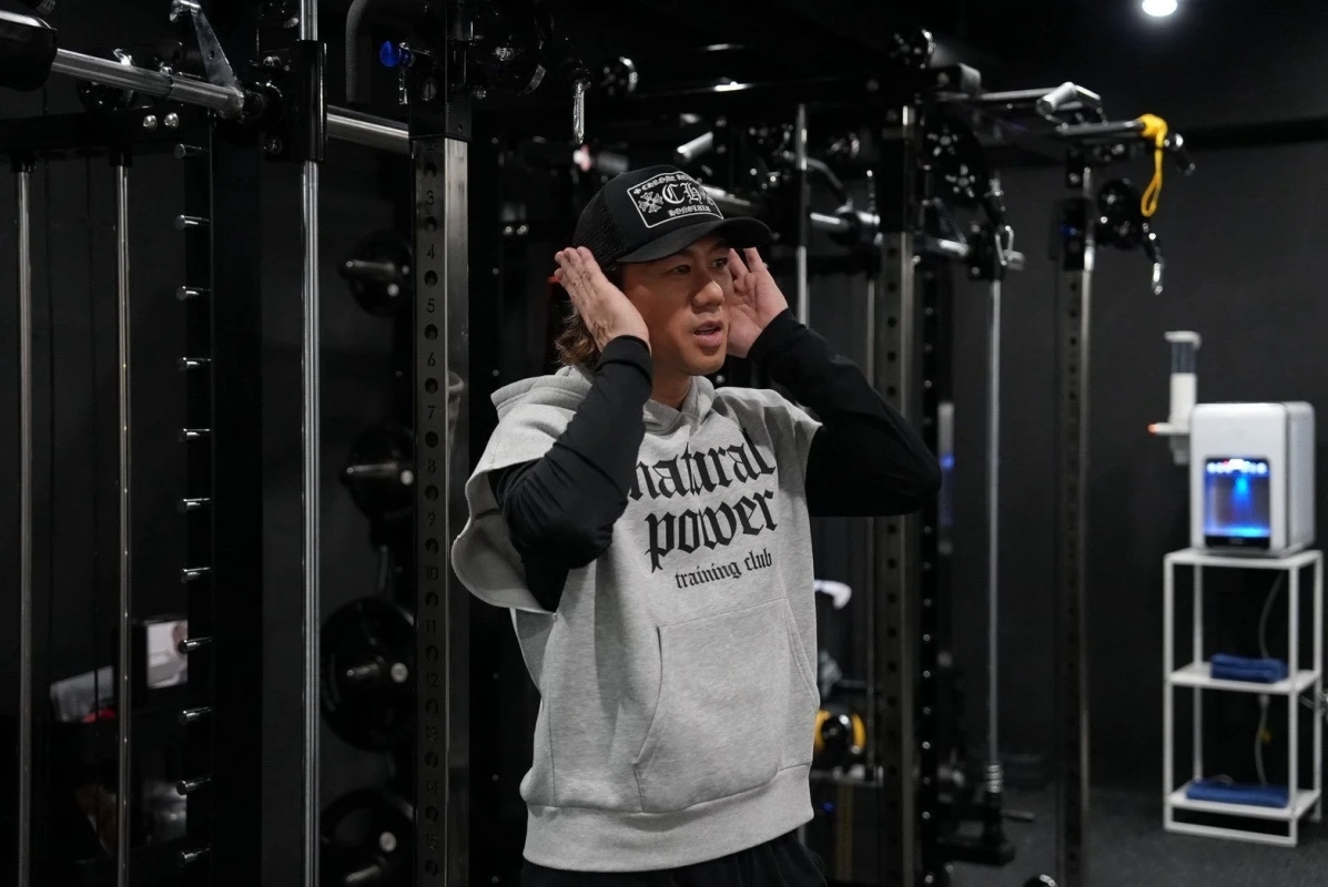 トレーニングウェアの男性