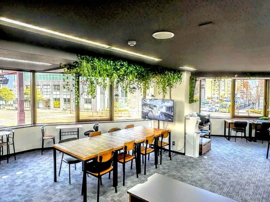 スクール内の会議スペース